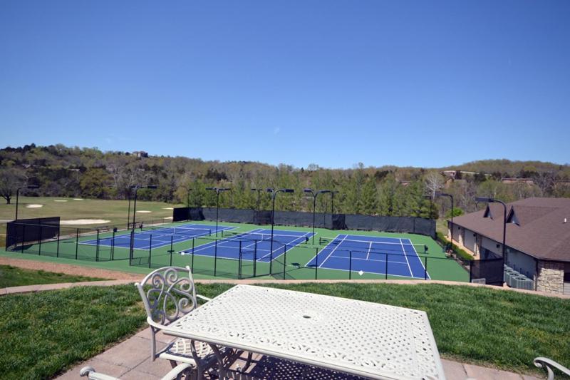 Couples Condo Retreat Overlooking Golf Course Branson West Exterior photo